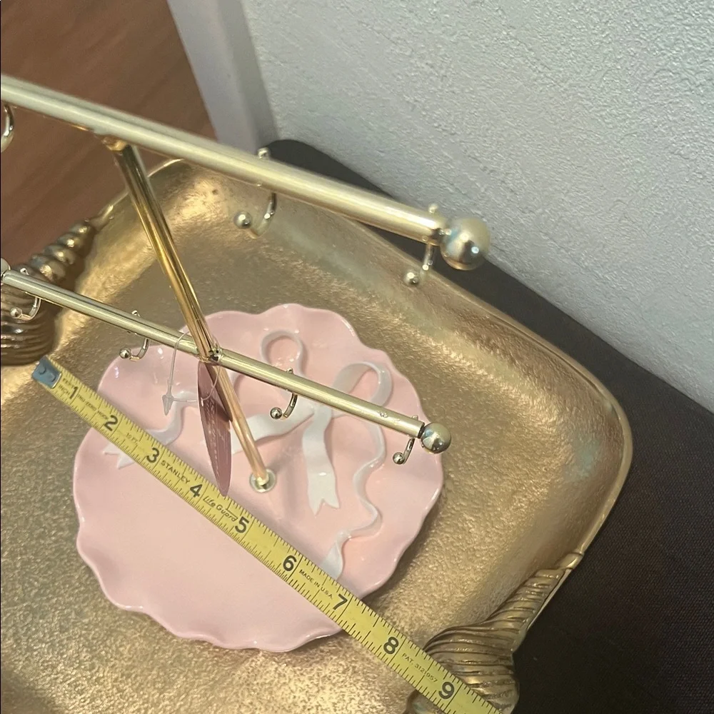 #1544**Gold and Pink Jewelry Stand - Picture 5 of 17